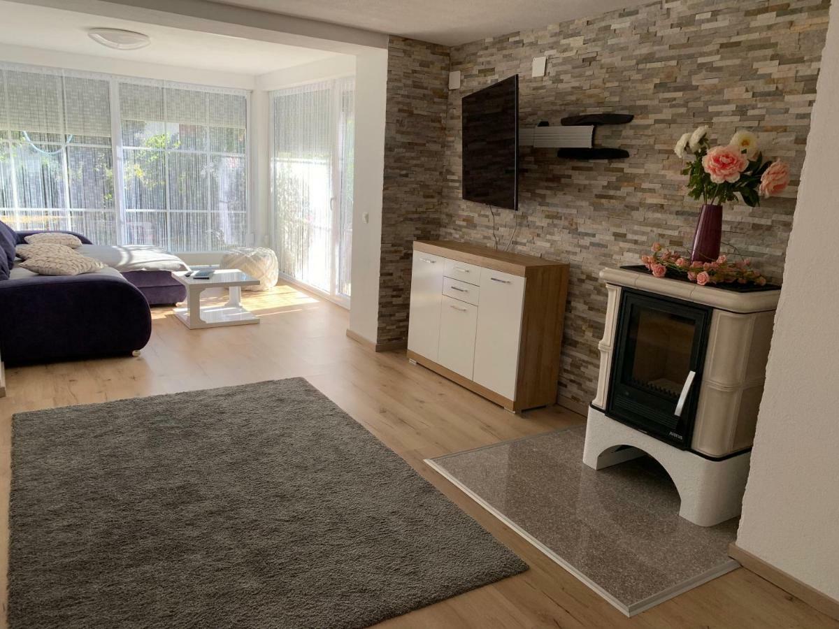 Terrassenwohnung In Estenfeld Bei Wuerzburg 외부 사진