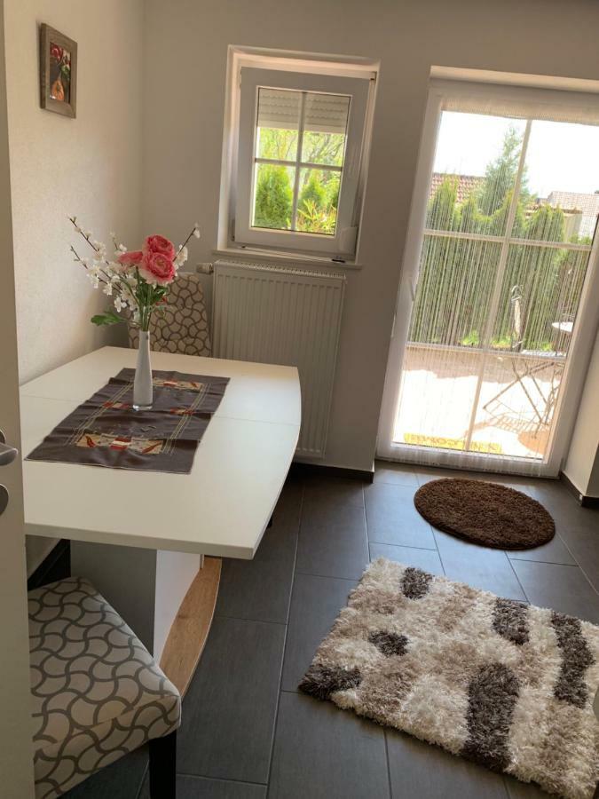 Terrassenwohnung In Estenfeld Bei Wuerzburg 외부 사진